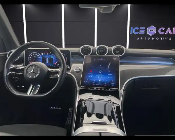 Mercedes-Benz GLC view 12