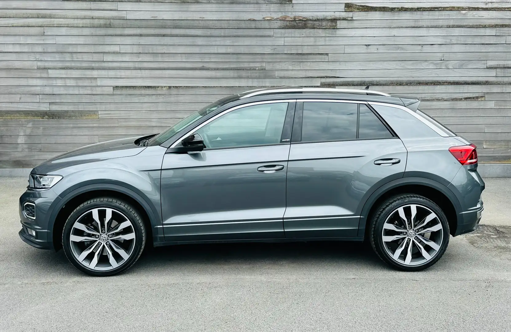 Volkswagen T-Roc DSG**PANO**VIRTUAL**LED**19"ALU**CARPLAY**TOP!!! Gris - 2