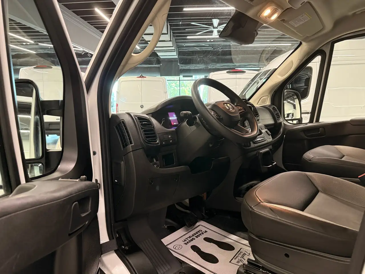 RAM ProMaster 2500 снимка RAM ProMaster 2500
