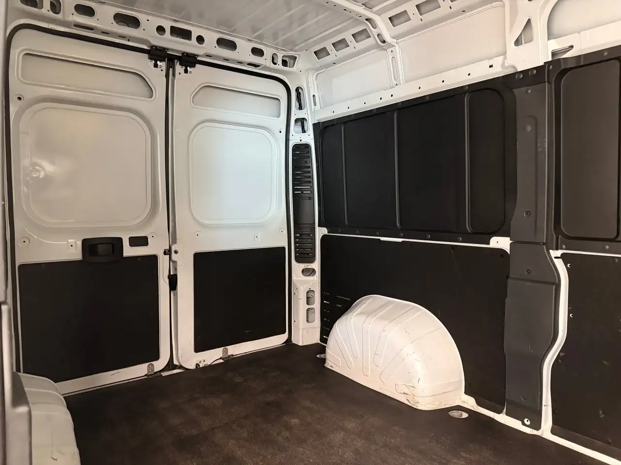 RAM ProMaster 2500 снимка RAM ProMaster 2500