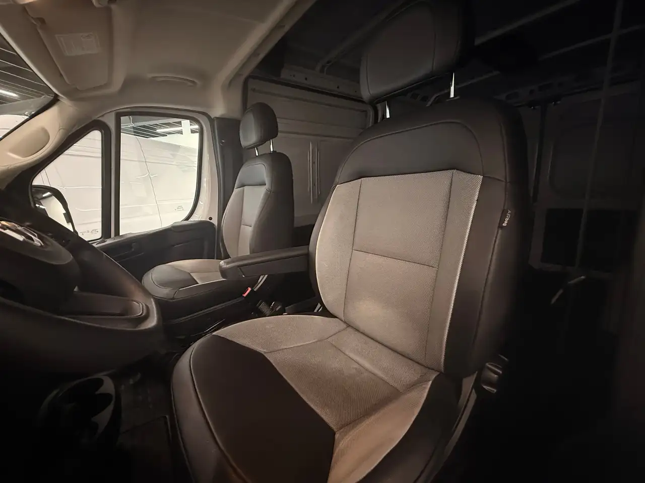 RAM ProMaster 2500 снимка RAM ProMaster 2500
