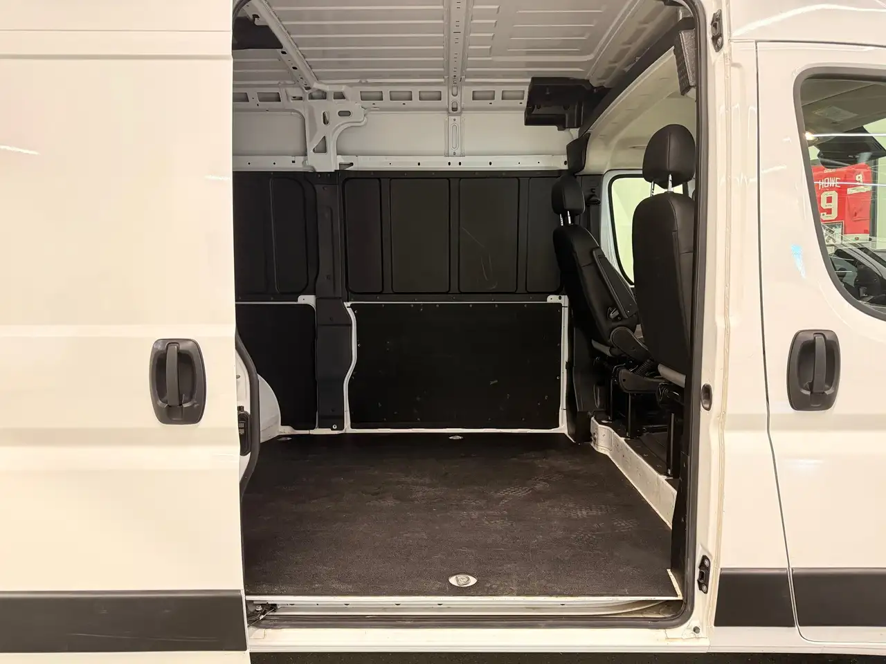 RAM ProMaster 2500 снимка RAM ProMaster 2500