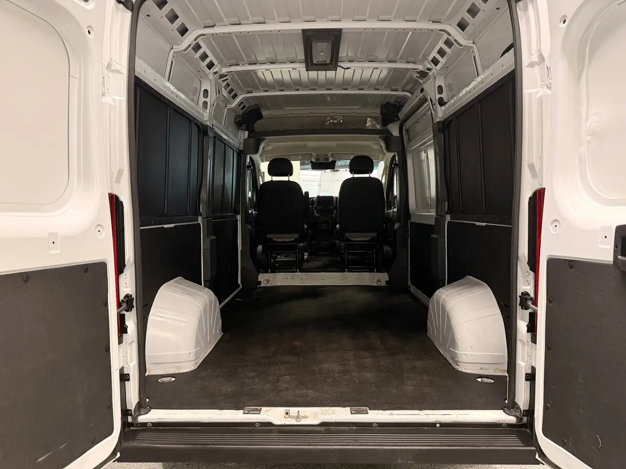 RAM ProMaster 2500 снимка RAM ProMaster 2500