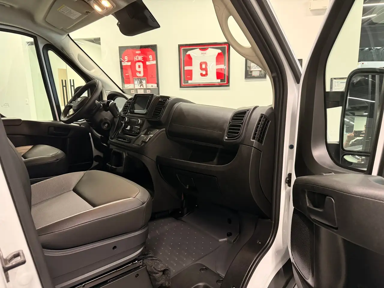 RAM ProMaster 2500 снимка RAM ProMaster 2500