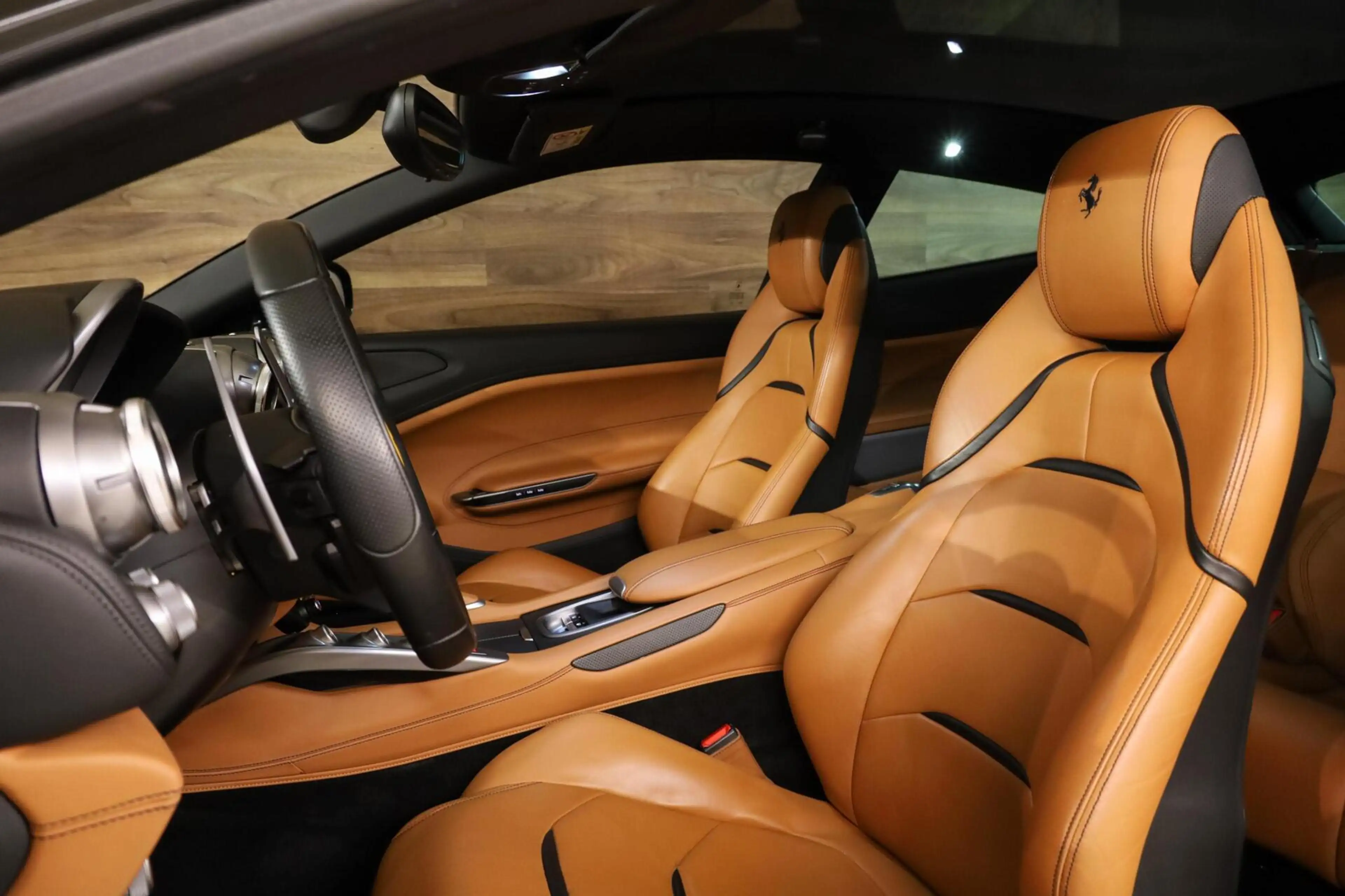 Ferrari GTC4 Lusso V12 HELE|Novitec|Pass Display|Pano|JBL| — photo 7