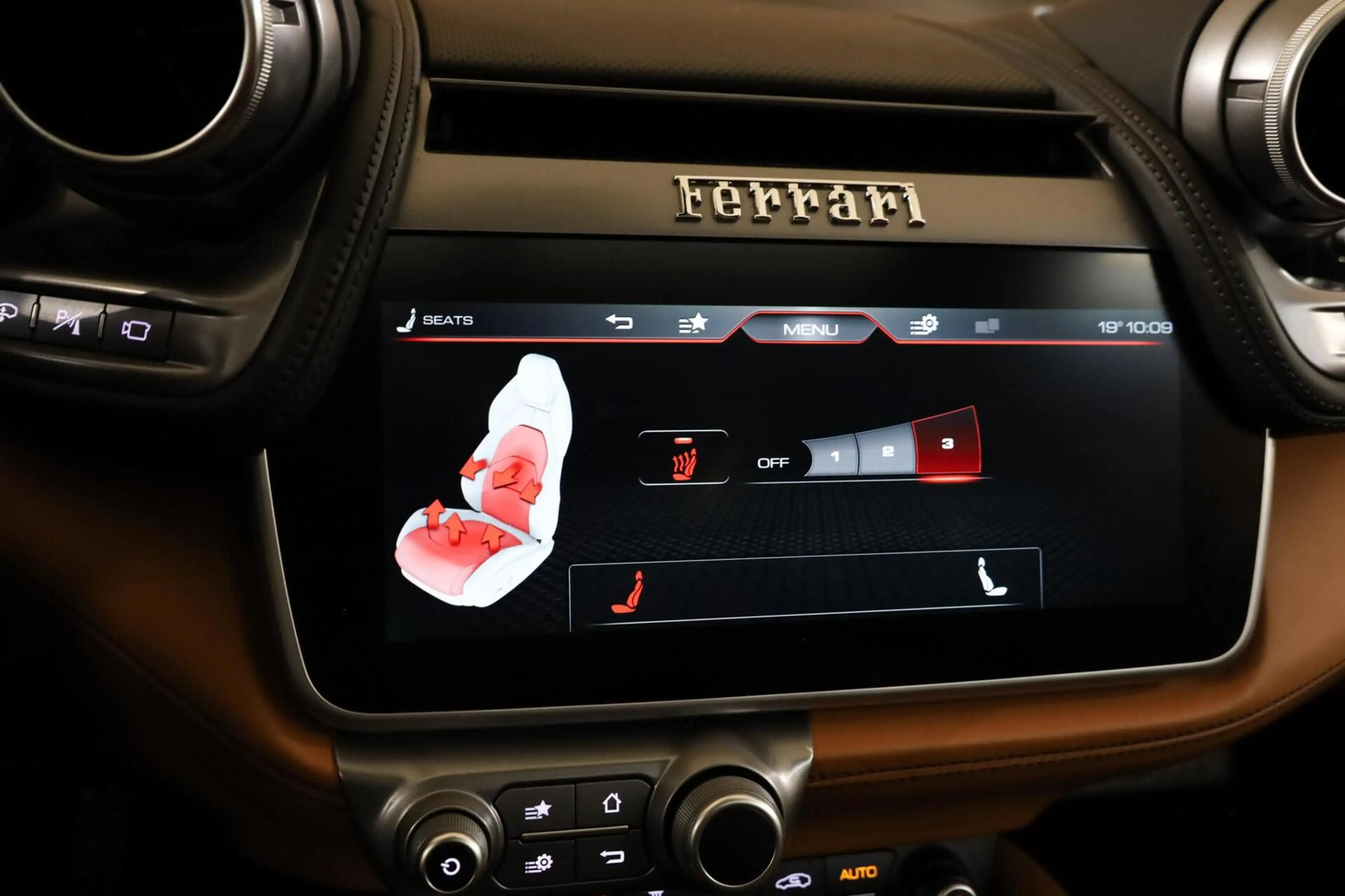 Ferrari GTC4 Lusso V12 HELE|Novitec|Pass Display|Pano|JBL| — photo 21