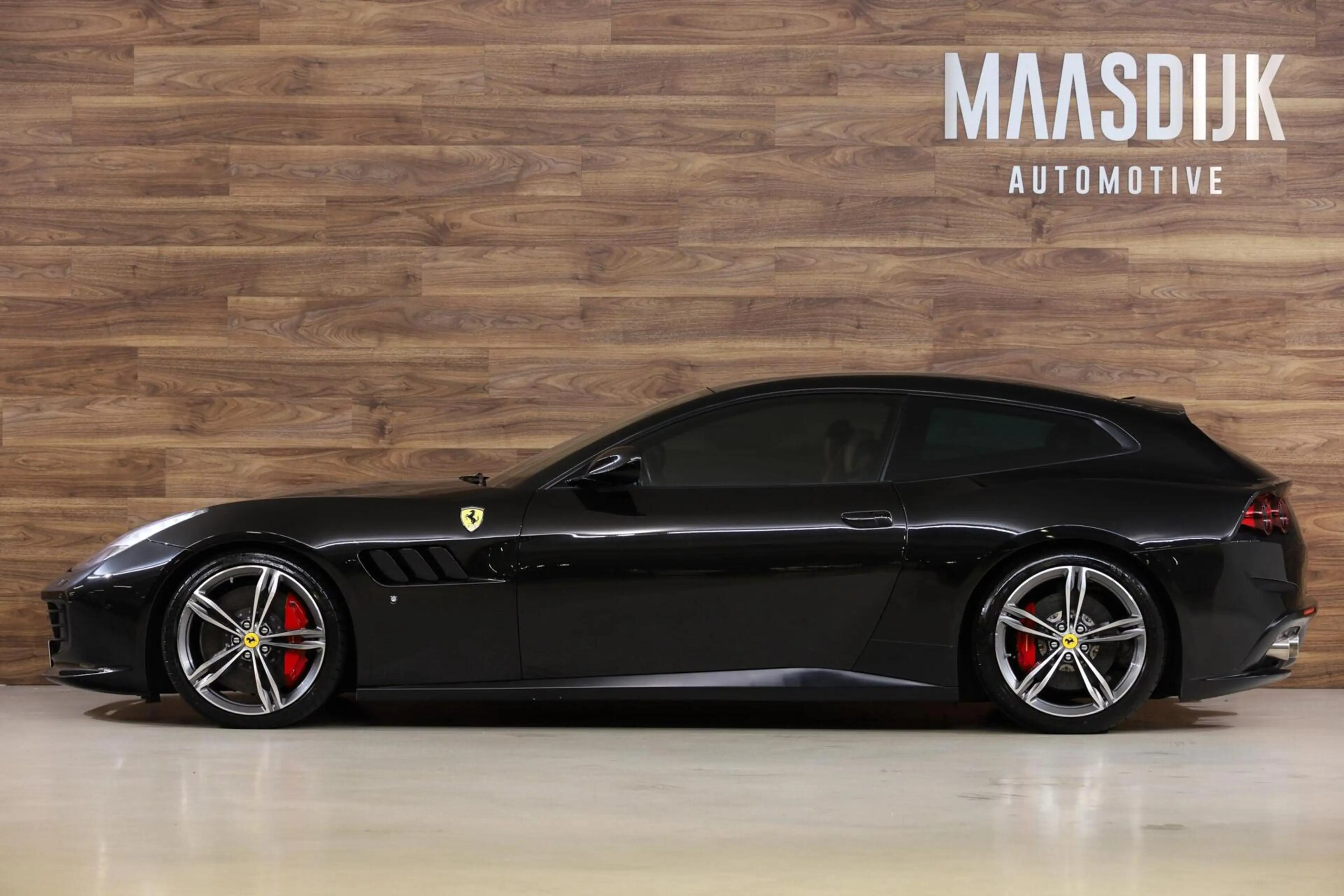 Ferrari GTC4 Lusso V12 HELE|Novitec|Pass Display|Pano|JBL| — photo 14
