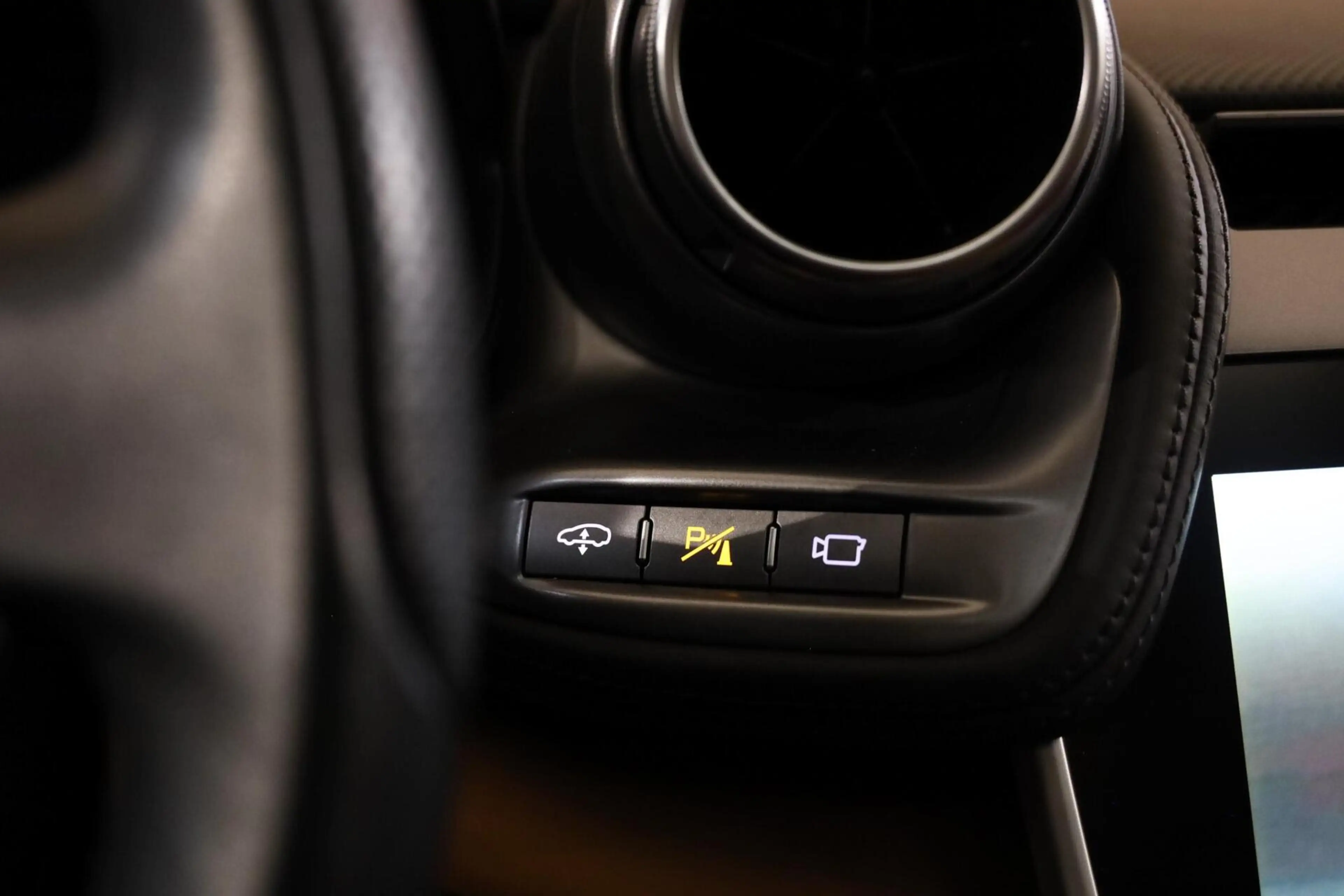 Ferrari GTC4 Lusso V12 HELE|Novitec|Pass Display|Pano|JBL| — photo 23