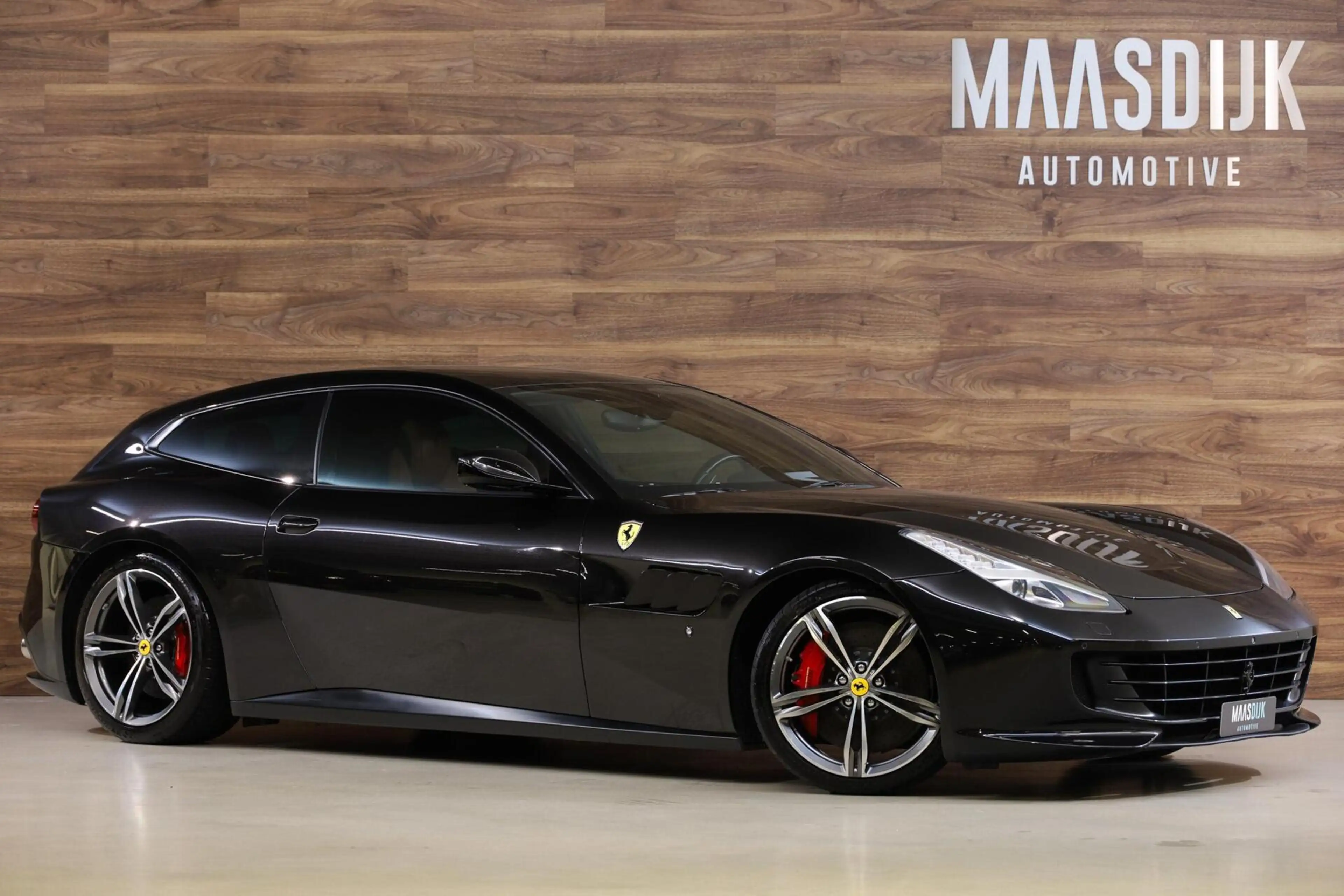 Ferrari GTC4 Lusso V12 HELE|Novitec|Pass Display|Pano|JBL| — photo 5
