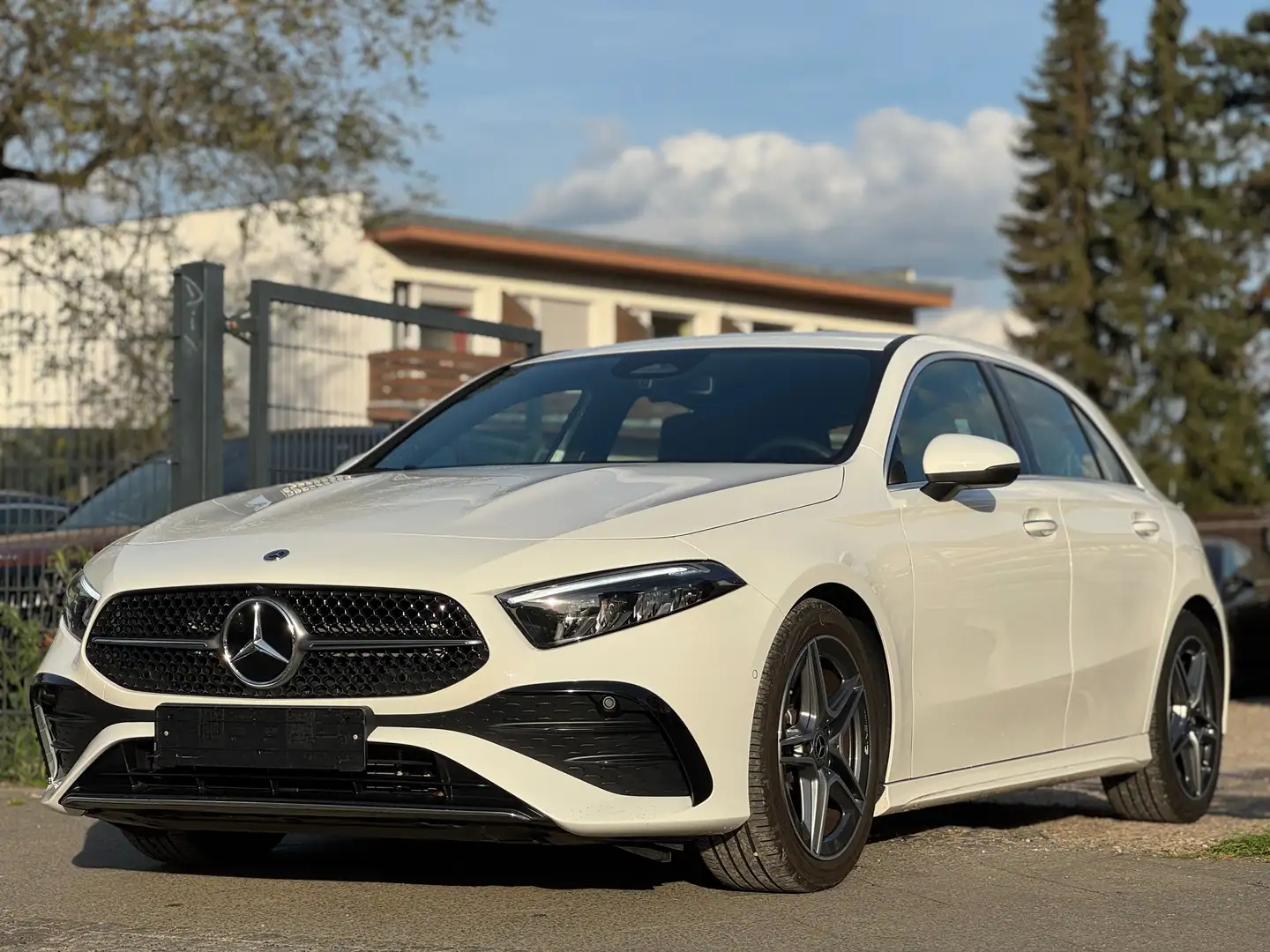 Mercedes-Benz A 200 A 200 AMG/LED/Kamera/Garantie Weiß - 2
