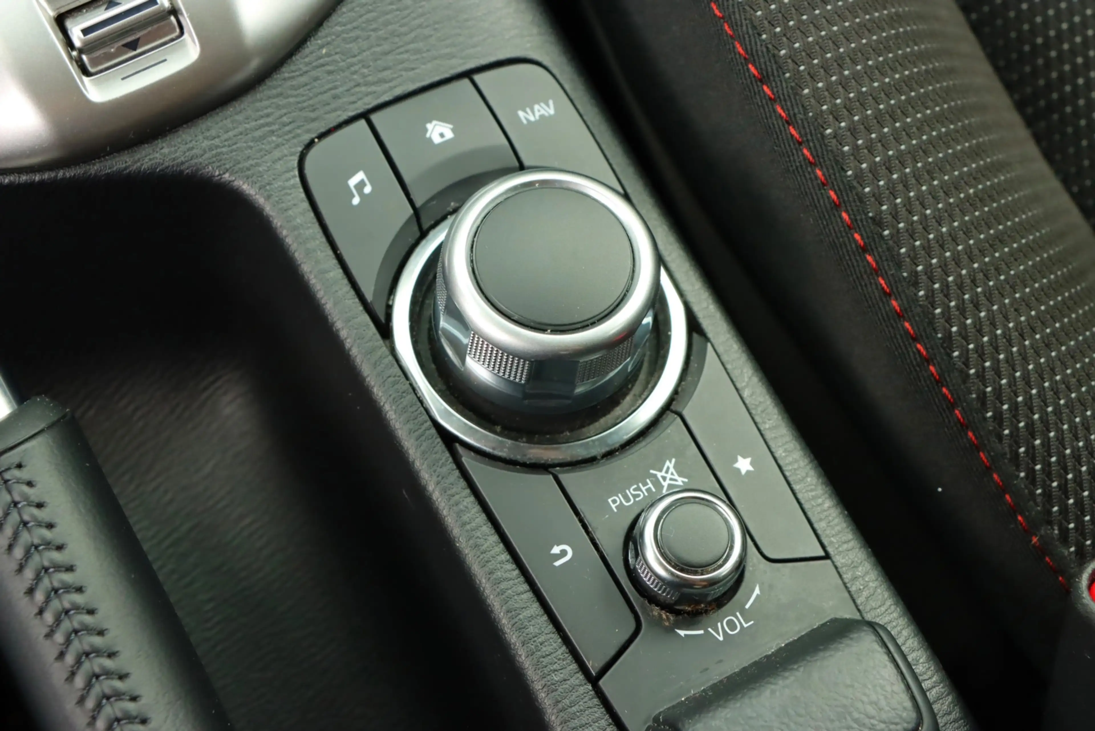 Mazda 2 1.5 Skyactiv-G Comfort | 1E EIGENAAR | CARPLAY | S — photo 18