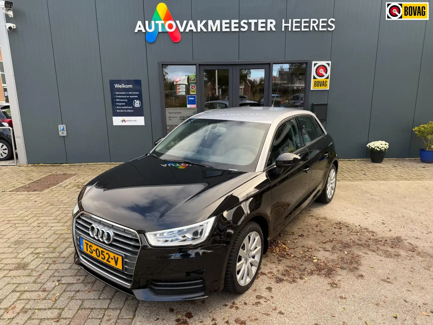 Audi A1 Sportback 1.0 TFSI Design Pro Line Plus Noir - 1