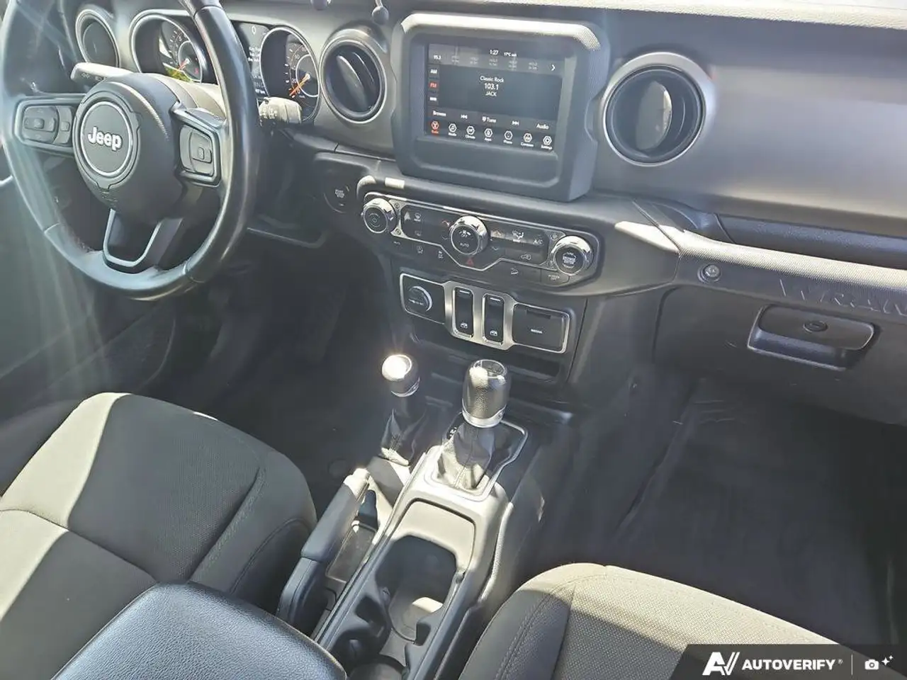 Jeep Wrangler снимка Jeep Wrangler