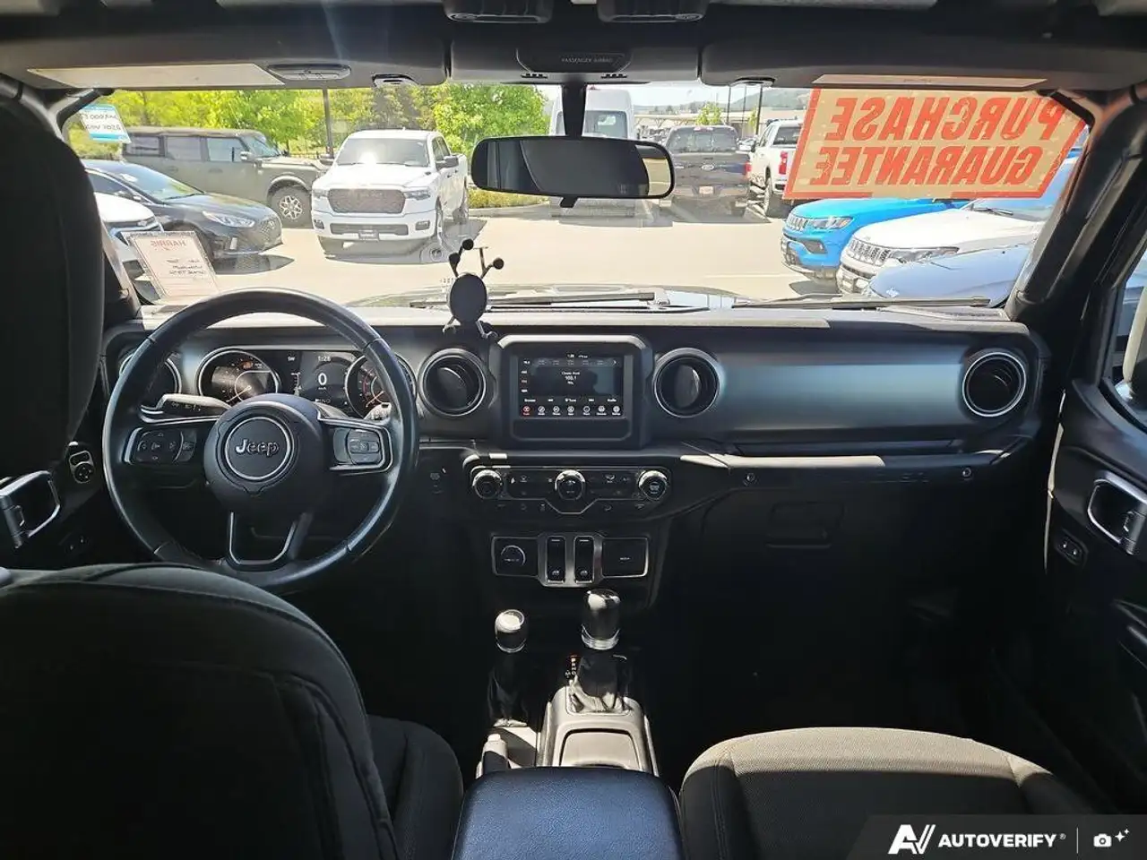 Jeep Wrangler снимка Jeep Wrangler