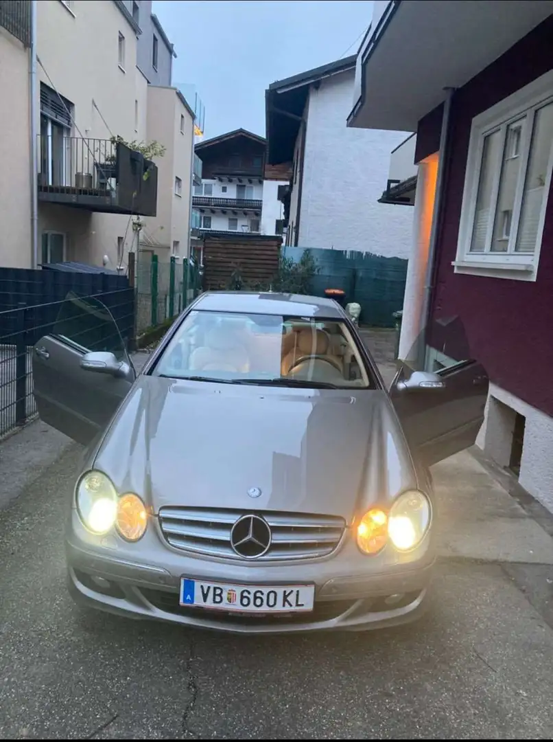 Mercedes-Benz CLK 220 CLK 220 Elegance CDI Aut. Elegance Beige - 2