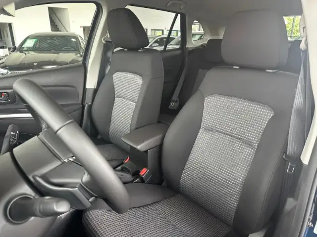 Suzuki SX4 S-Cross view 10