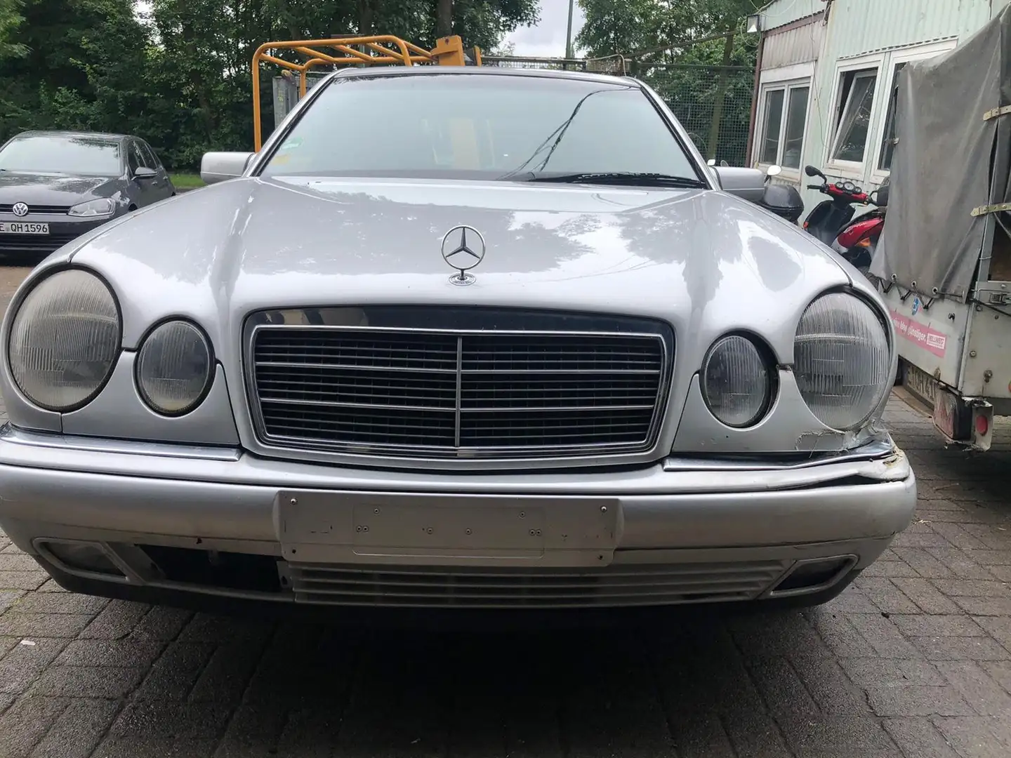 Mercedes-Benz E 280 Elegance,Automatik, Klimatechnik. Grey - 1