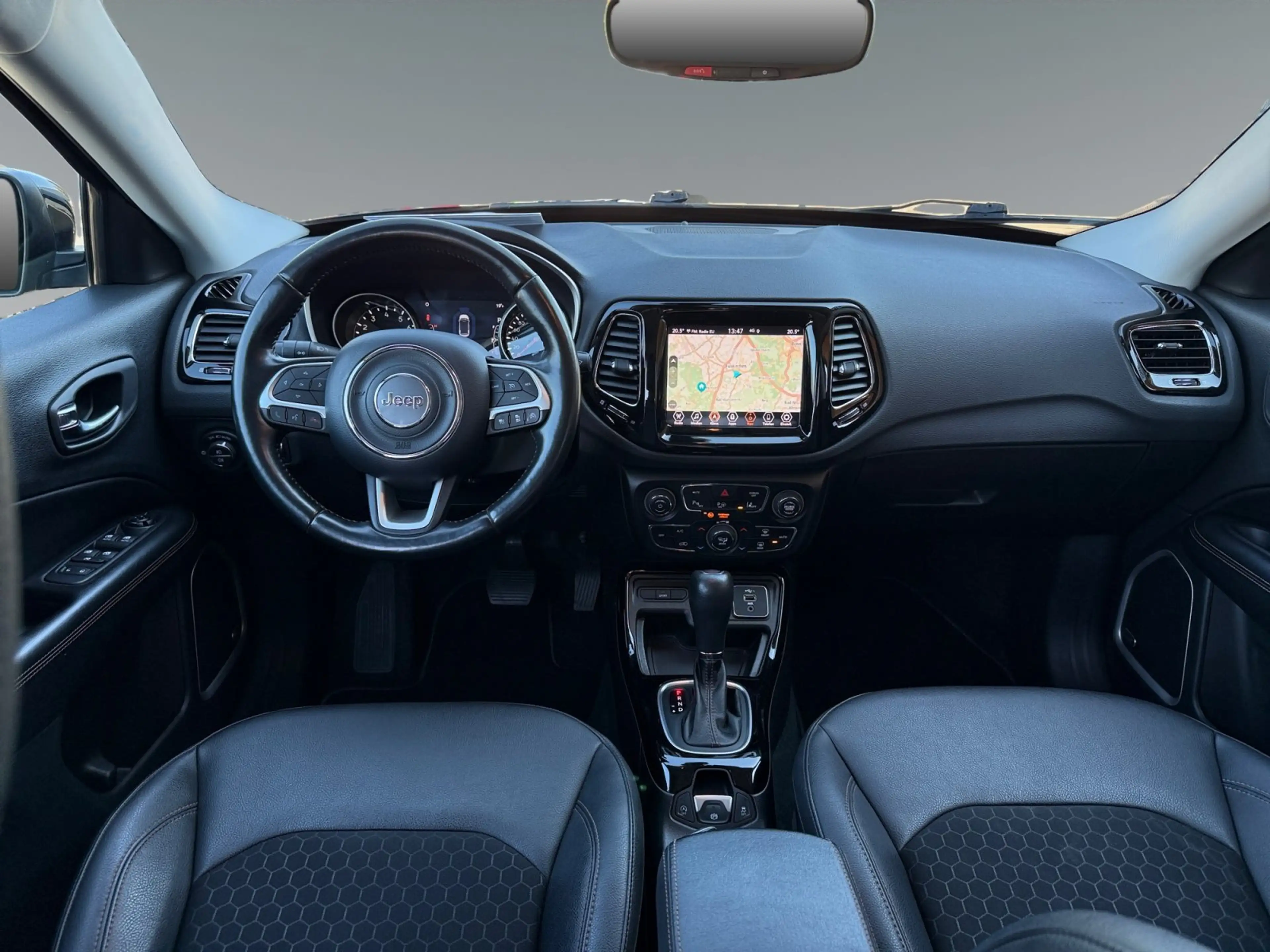 Jeep Compass 1.3 MultiAir FWD Limited *NAVI*PDC+AHK*LM — photo 11