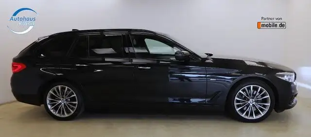 BMW 5 Series view 5