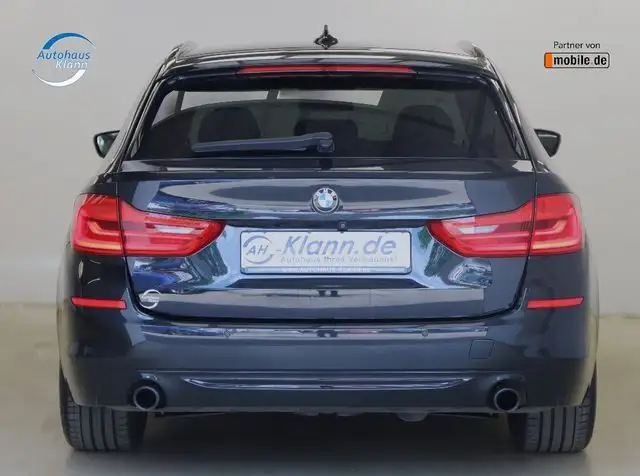 BMW 5 Series view 7