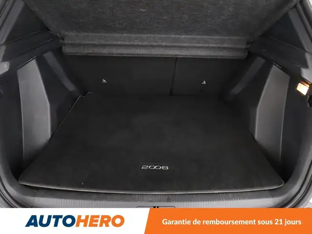 Peugeot 2008 view 17