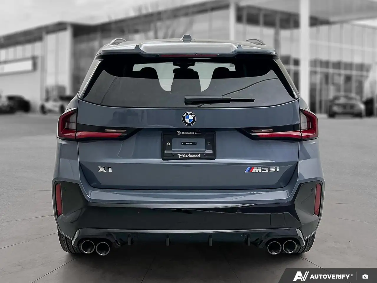 BMW X1 снимка BMW X1