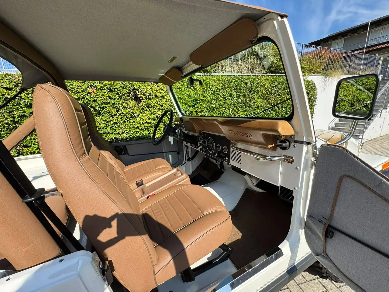 Jeep CJ-7 Golden Eagle, foto 10