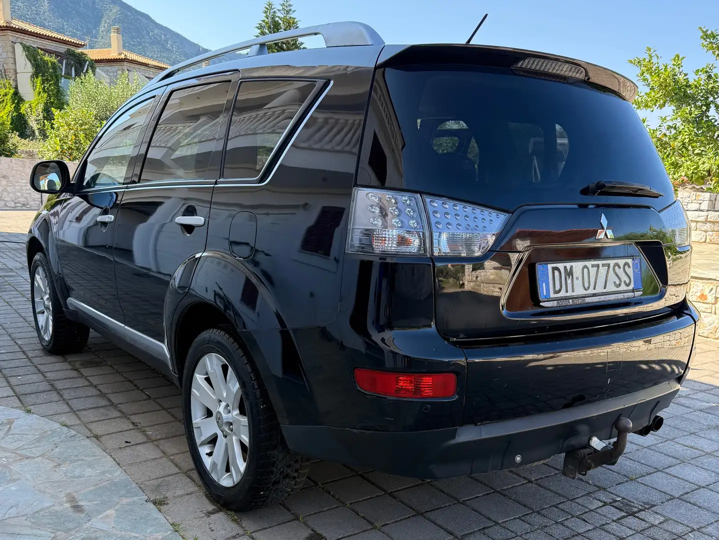 Mitsubishi Outlander Outlander II 2008 2.0 Schwarz - 1