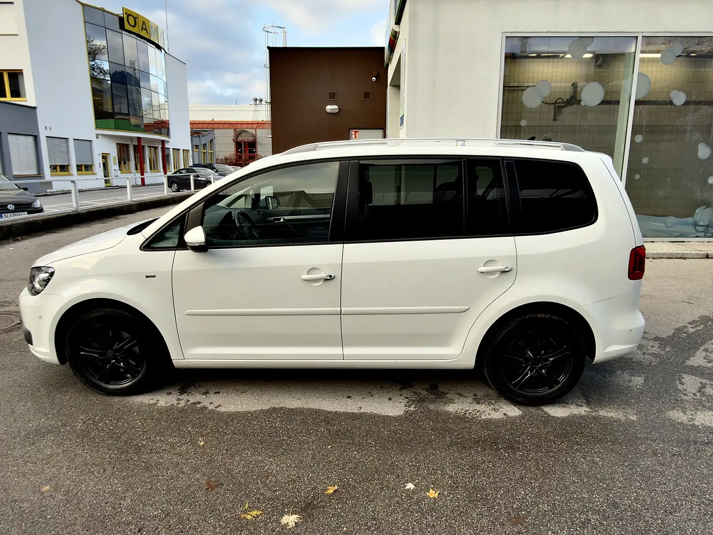 Volkswagen Touran Comfortline 1,6 BMT TDI DPF Weiß - 2
