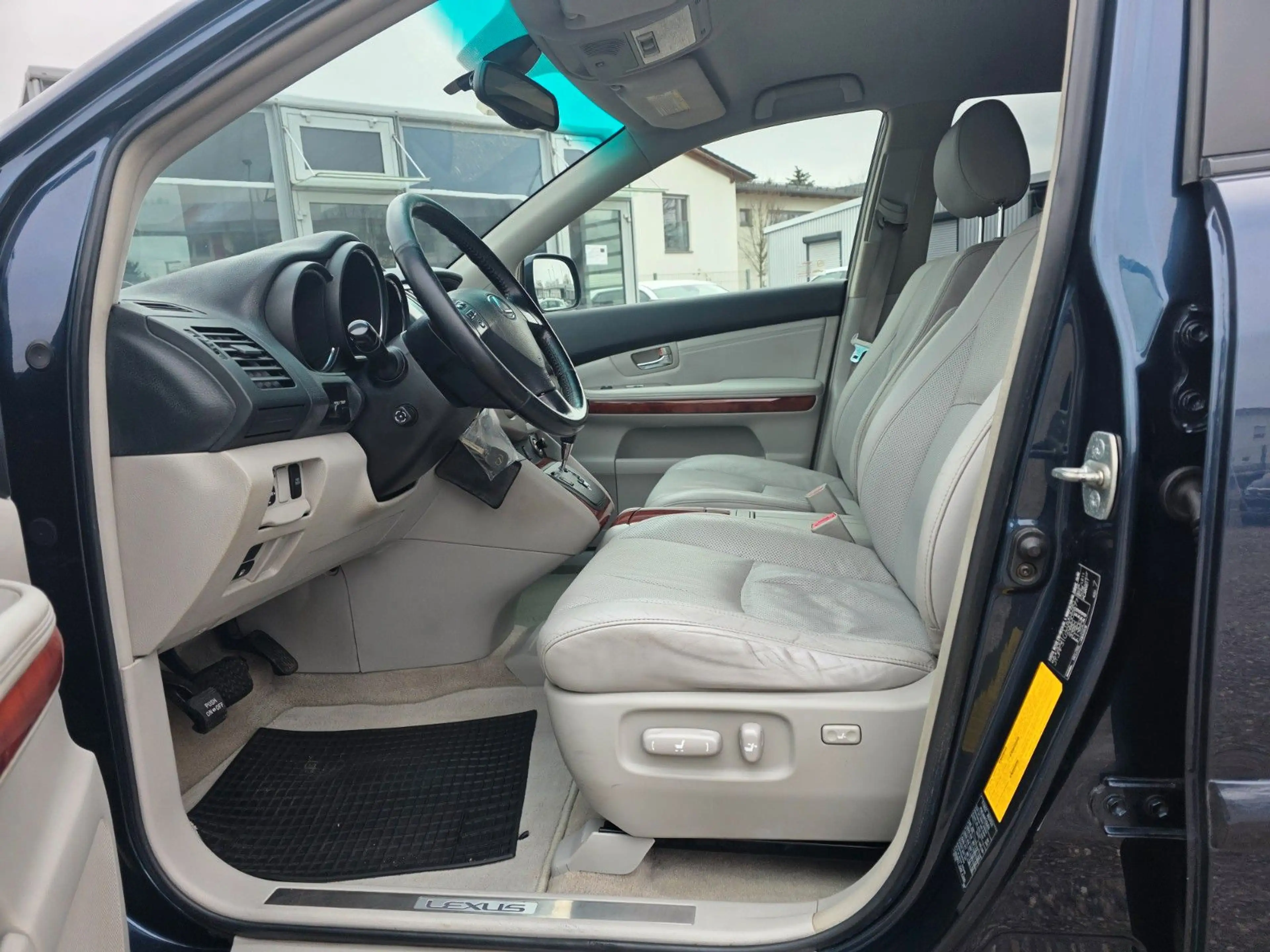 Lexus RX 300 Executive*NAVI*KAMERA*LEDER*8-fach*2.Hd.* — photo 4