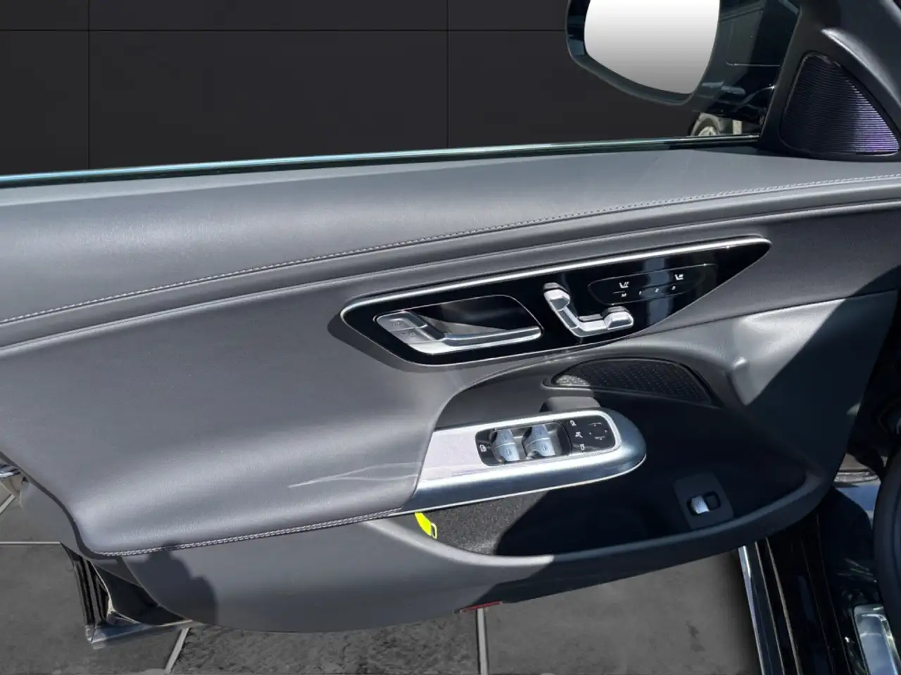 Mercedes-Benz E-Class d 4MATIC T-Modell AMG*AHV*Fahrassitenz, миниатюра 9