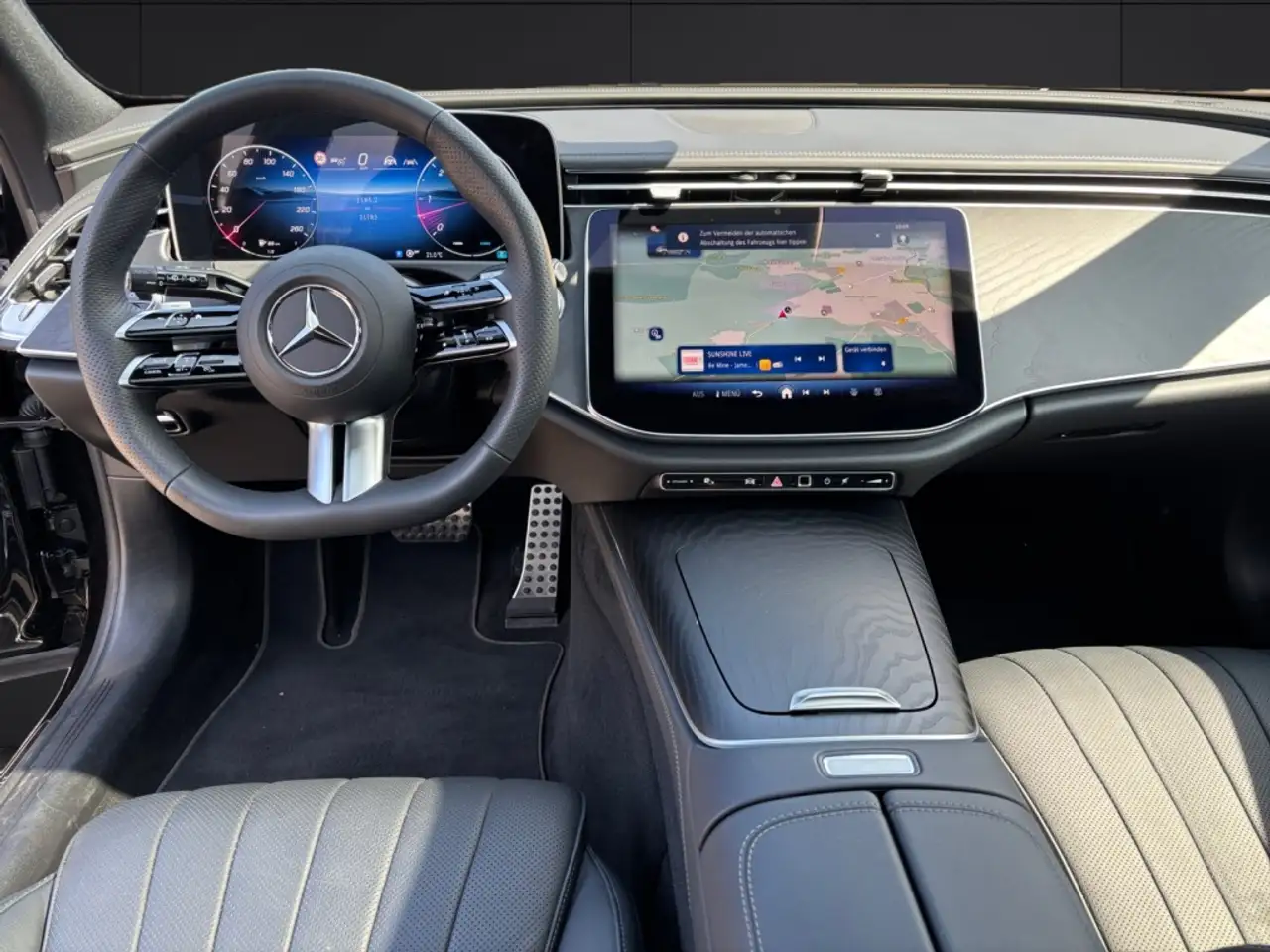 Mercedes-Benz E-Class d 4MATIC T-Modell AMG*AHV*Fahrassitenz, миниатюра 12