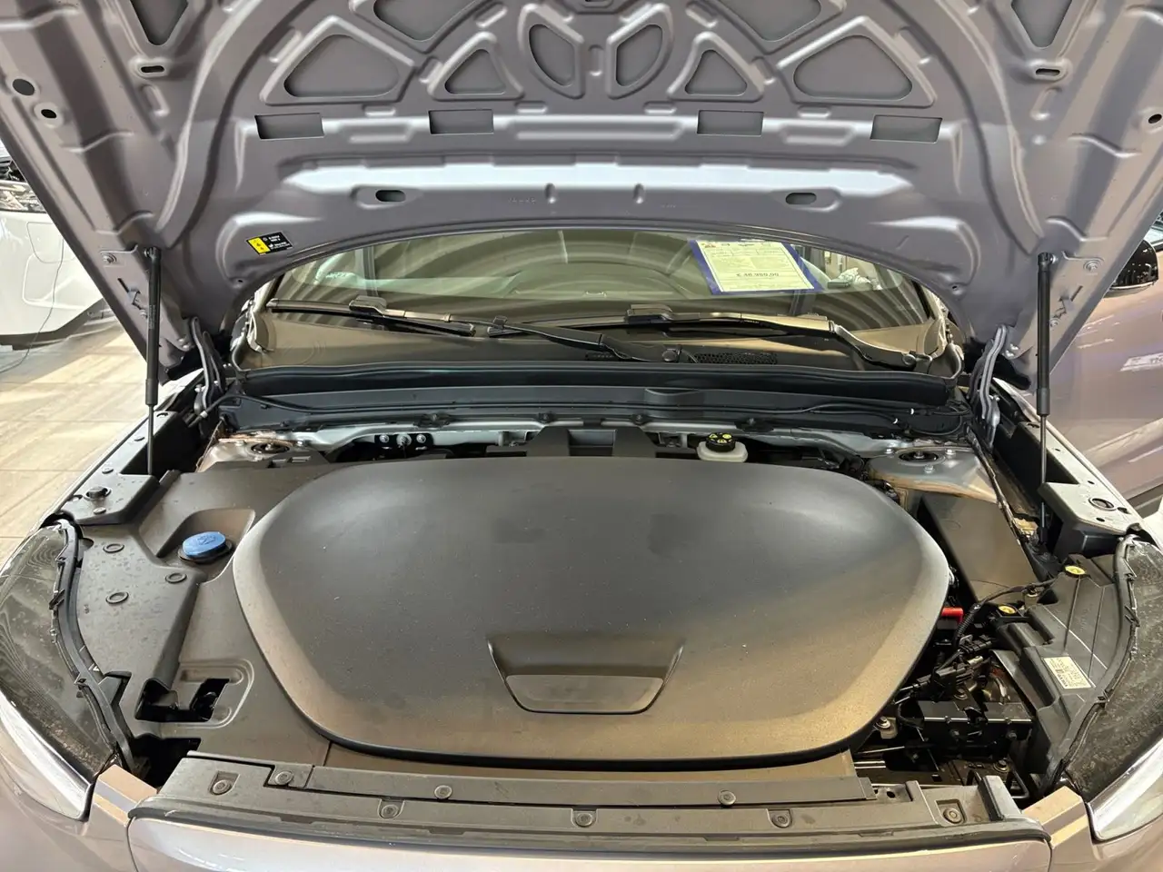 Volvo EX40 EX 40 Twin Motor AWD Plus Dark, миниатюра 24