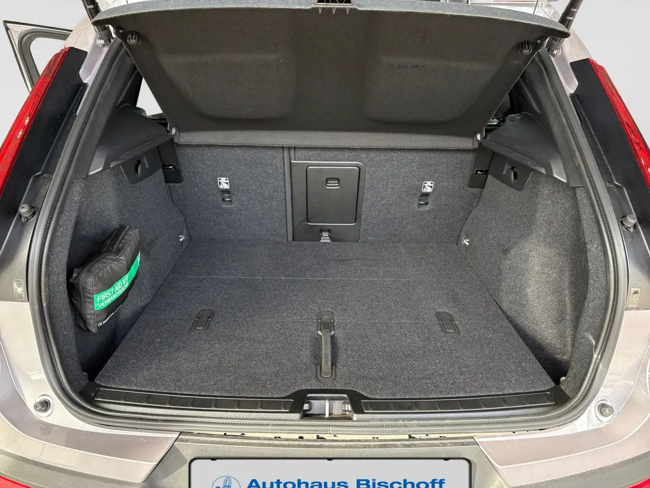 Volvo EX40 EX 40 Twin Motor AWD Plus Dark, миниатюра 23
