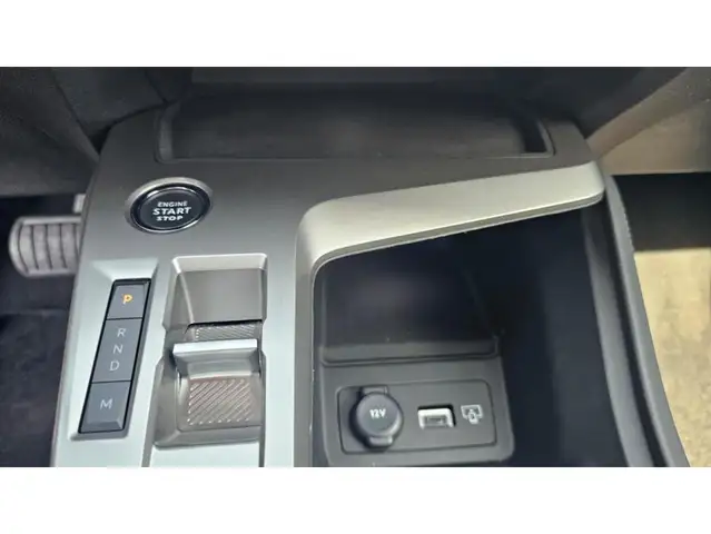 Peugeot 308 view 9