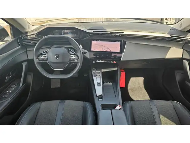 Peugeot 308 view 4