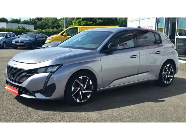 Peugeot 308 view 2