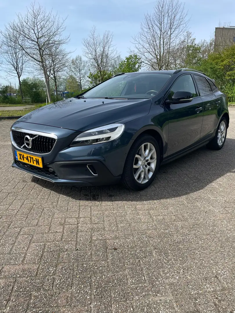 Volvo V40 Cross Country 1.5 T3 Polar+ Luxury plava - 1