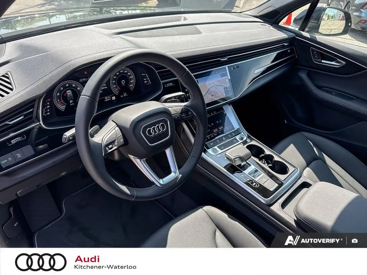 Audi Q7 снимка Audi Q7