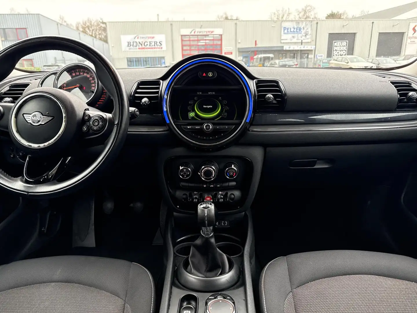 MINI Cooper Clubman 1.5 Business, NAVI, LED verlichting, cruisecontrol Grau - 2