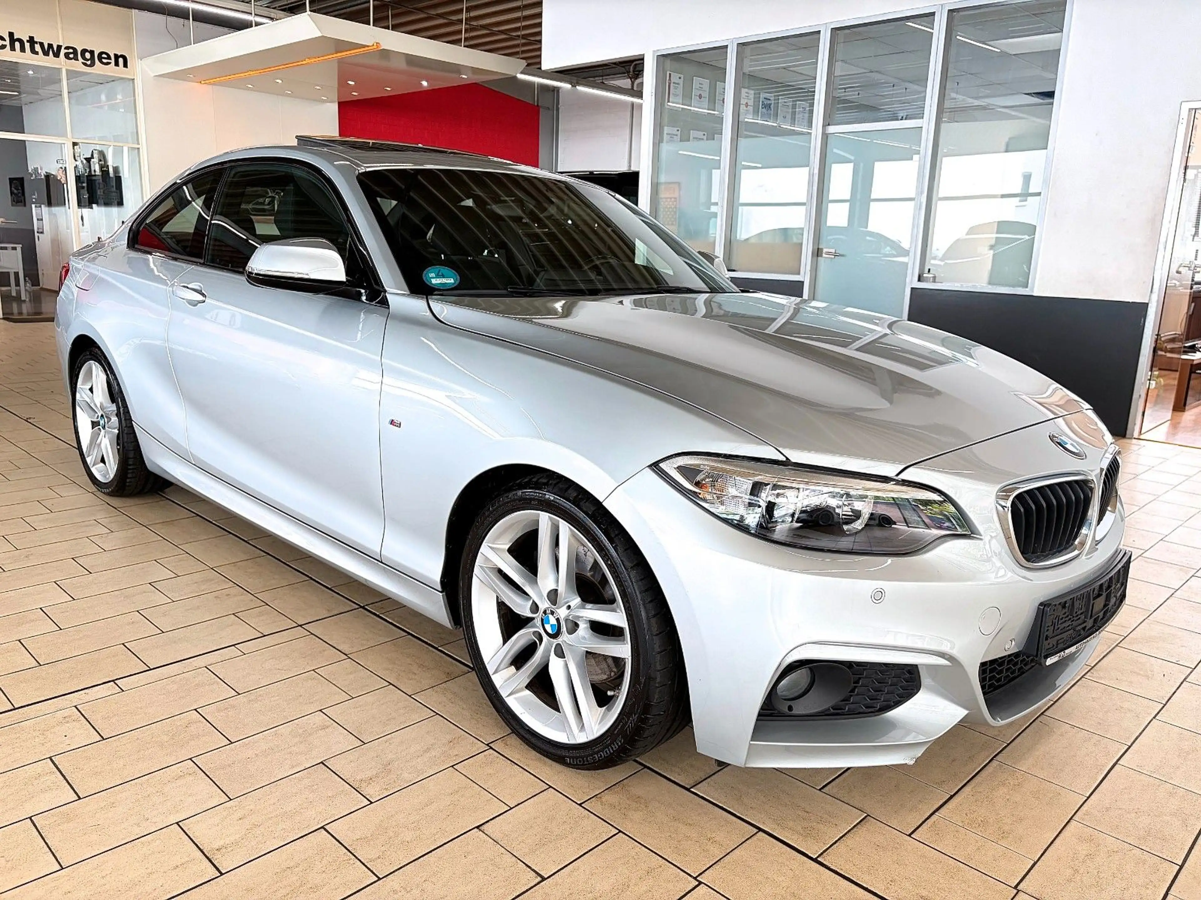 BMW 220 d COUPE M SPORT *AUTOM+NAVI+EGSD+KLIMAAUT+18* — photo 3