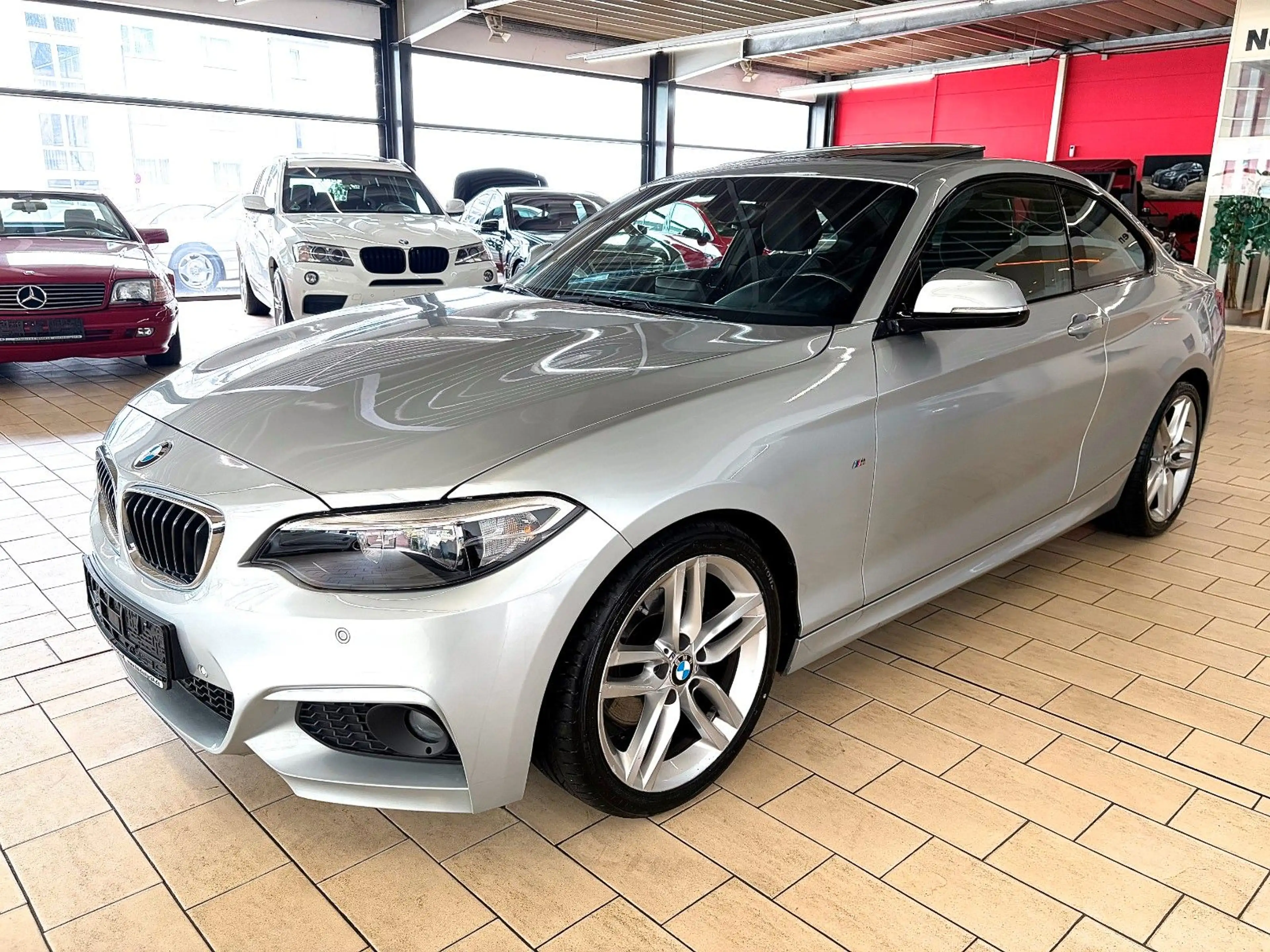 BMW 220 d COUPE M SPORT *AUTOM+NAVI+EGSD+KLIMAAUT+18* — photo 4
