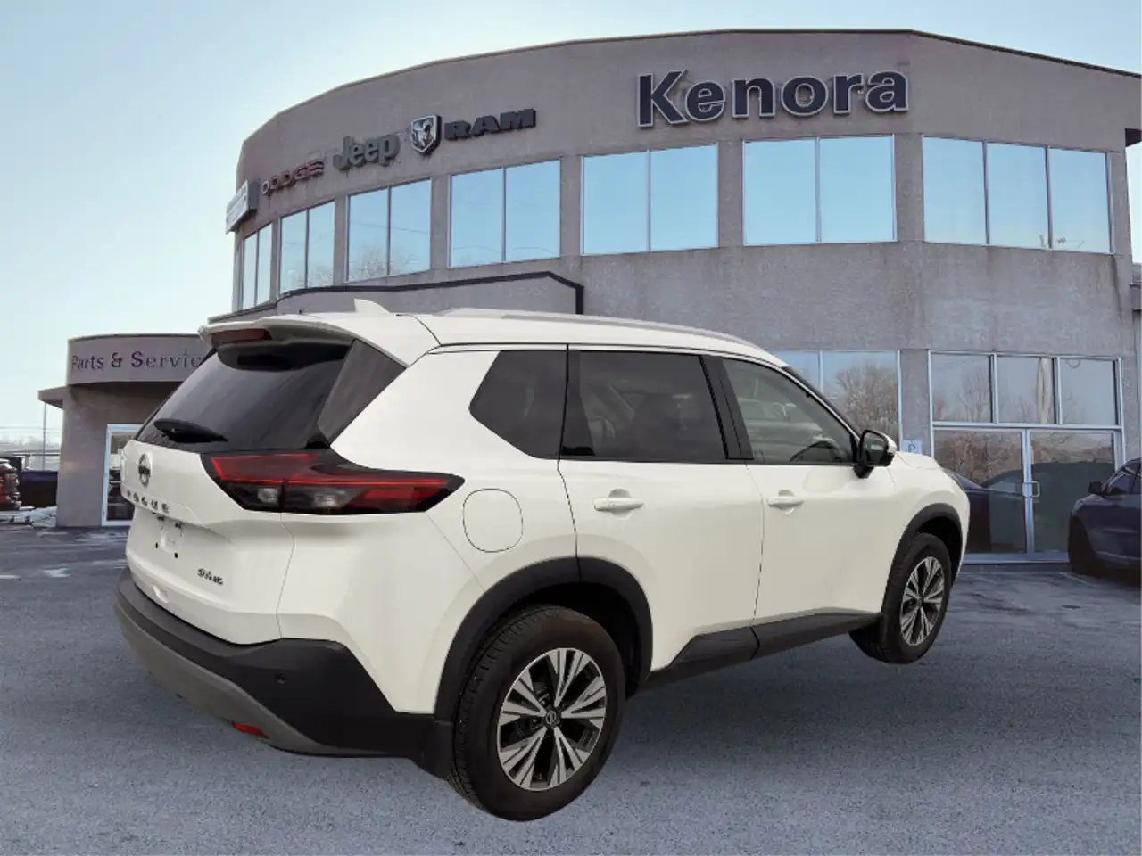 Nissan Rogue снимка Nissan Rogue