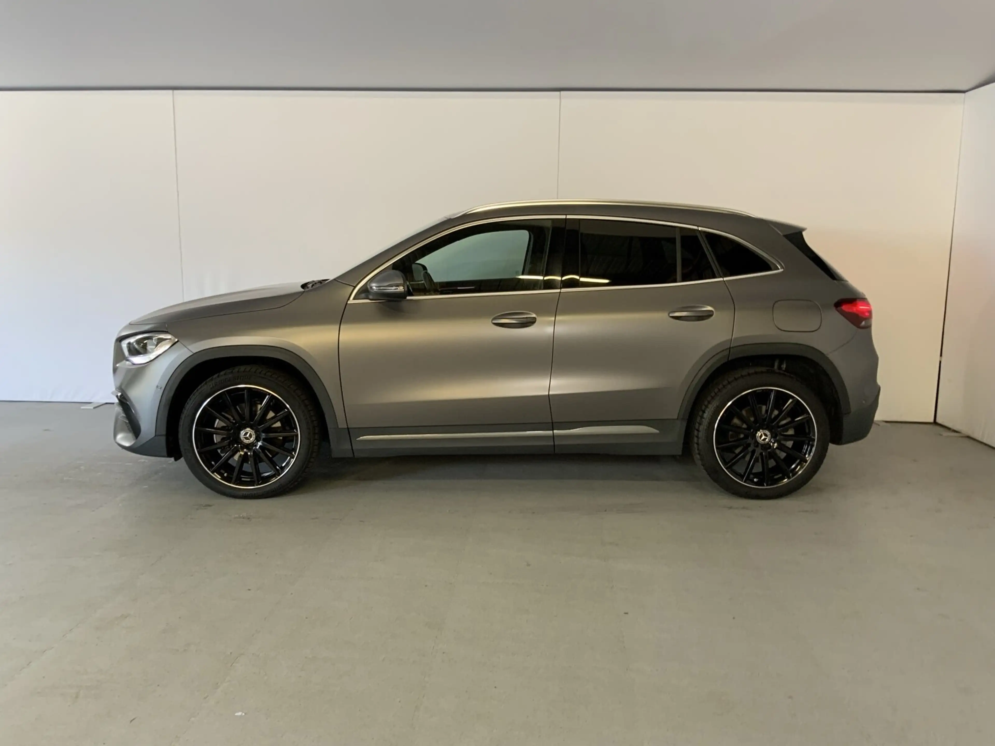 Mercedes-Benz GLA 250 GLA 250 e AMG Sound Apple CarPlay Carbon  AMG Line — photo 3