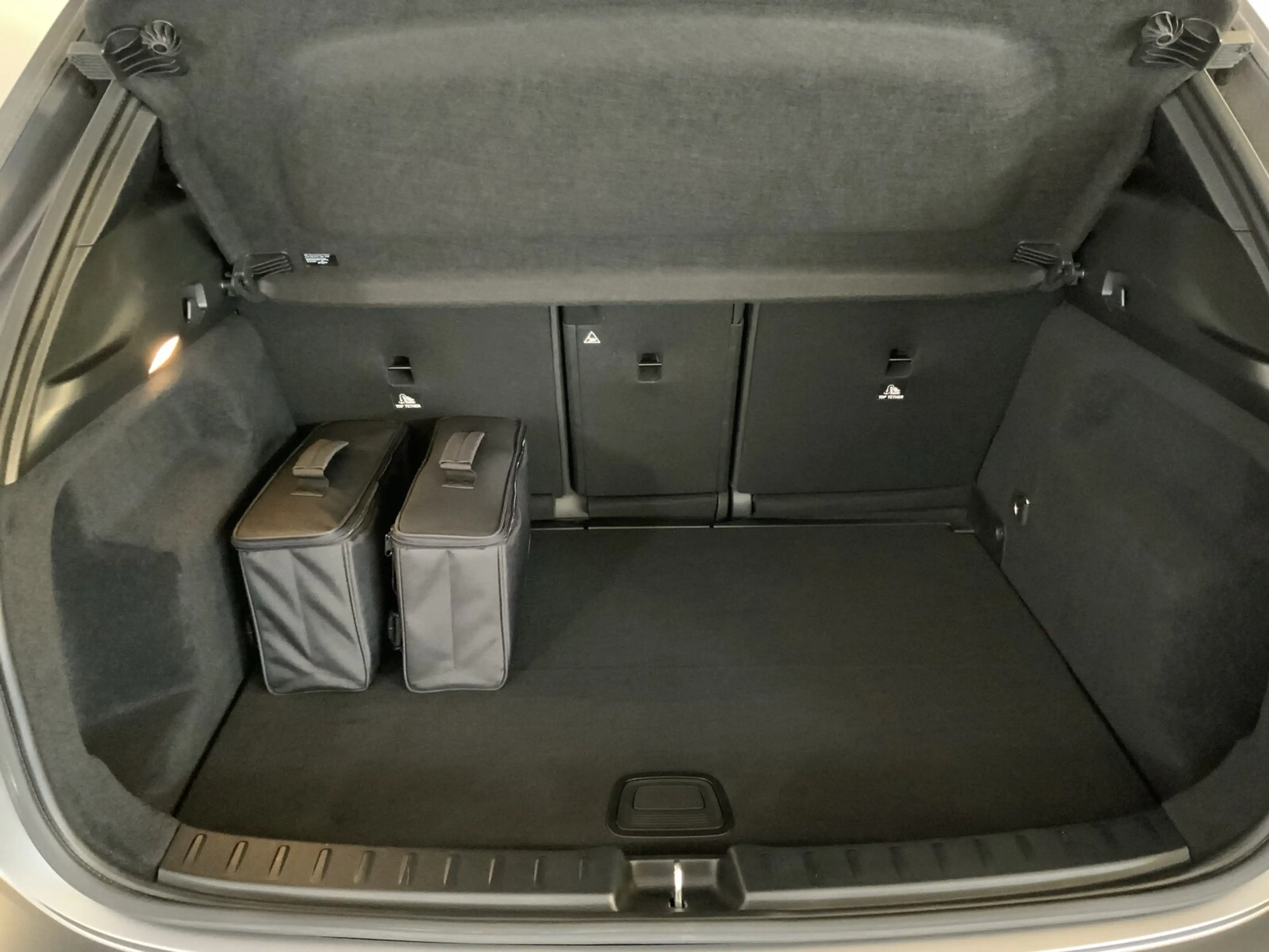 Mercedes-Benz GLA 250 GLA 250 e AMG Sound Apple CarPlay Carbon  AMG Line — photo 7