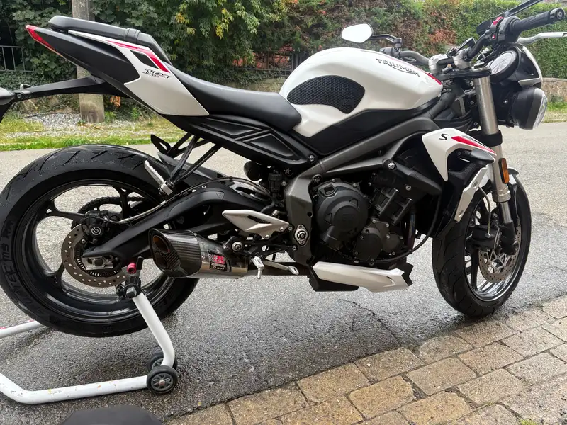 Triumph Street Triple S - foto 7
