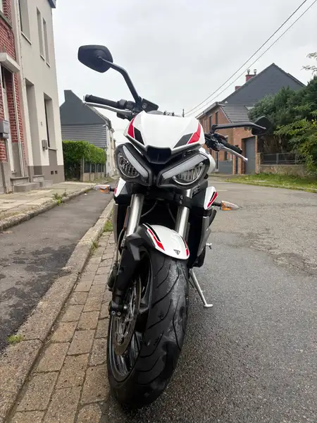 Triumph Street Triple S - foto 4