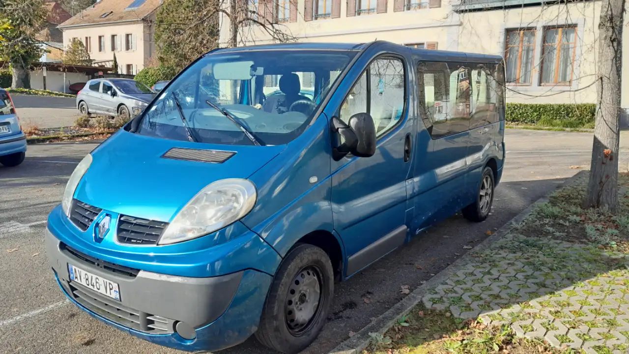 Renault Trafic Passenger L2H1 1200 kg - 2.0 dCi 90 Auth