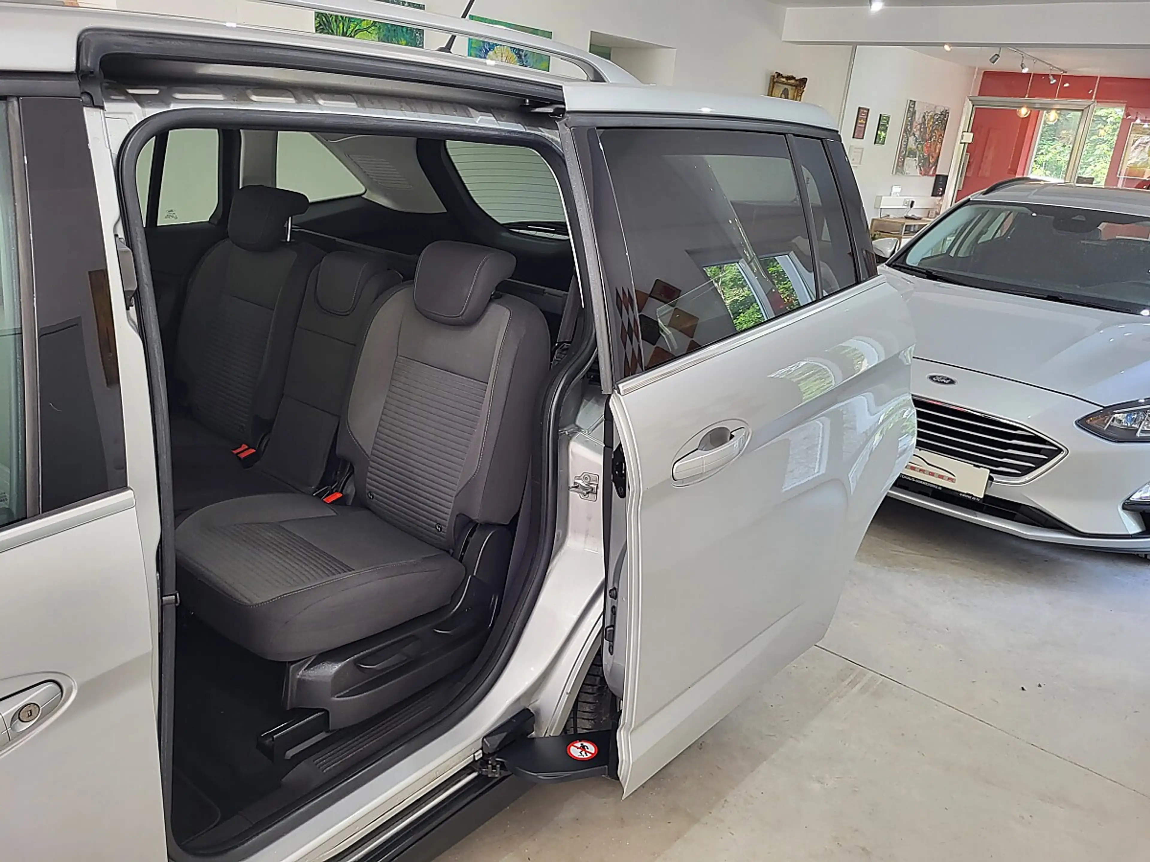 Ford Grand C-Max Grand C-MAX Titanium 1,5 TDCi S/S — photo 7