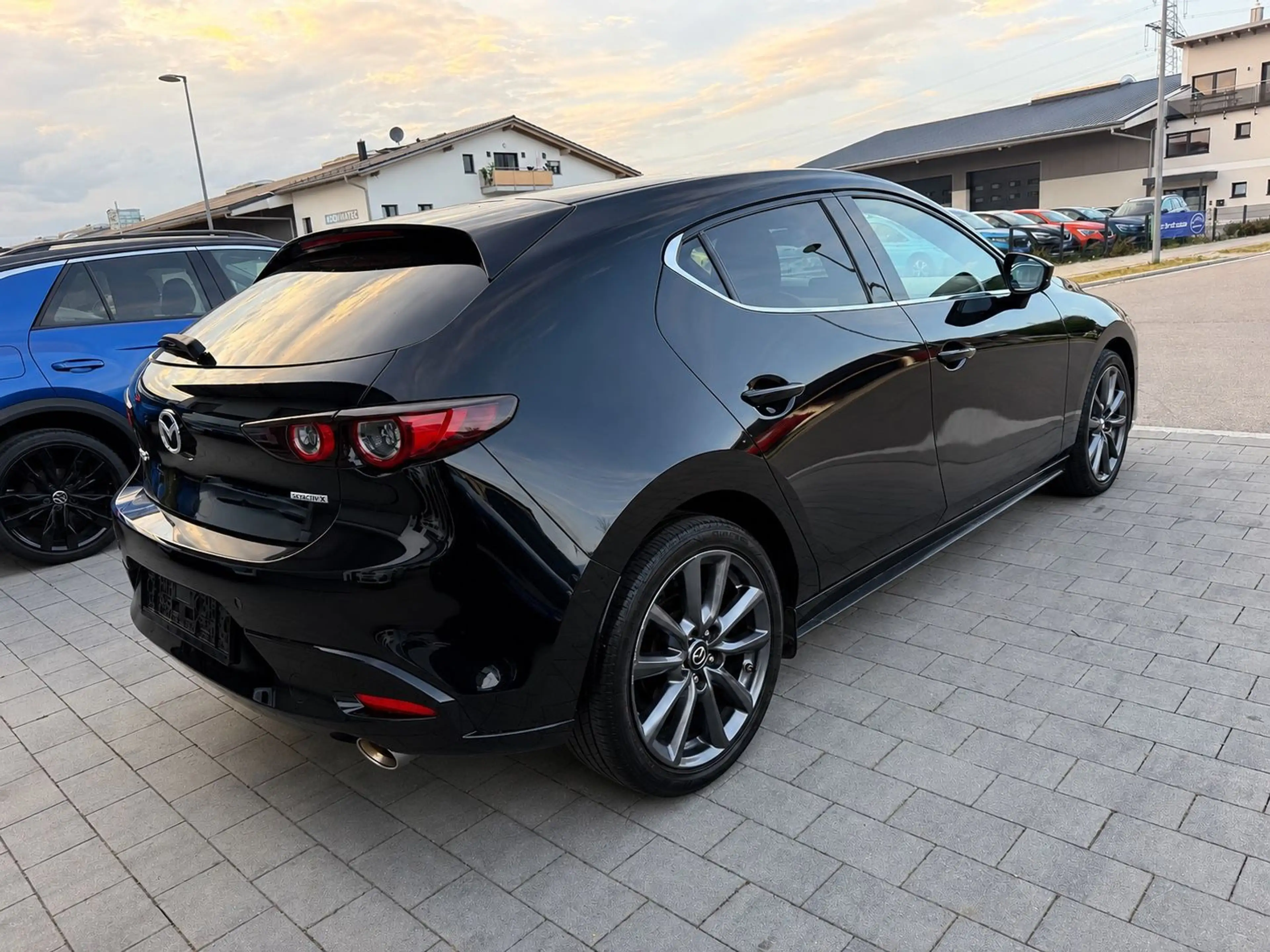 Mazda 3 2.0 SKYACTIV-X Selection HUD LED NAVI KAM ALU — photo 4